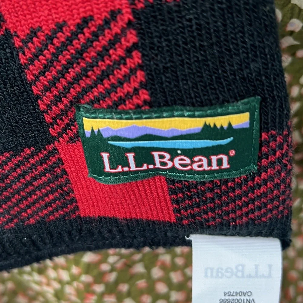 Classic LL Bean Spell Out Logo scarf